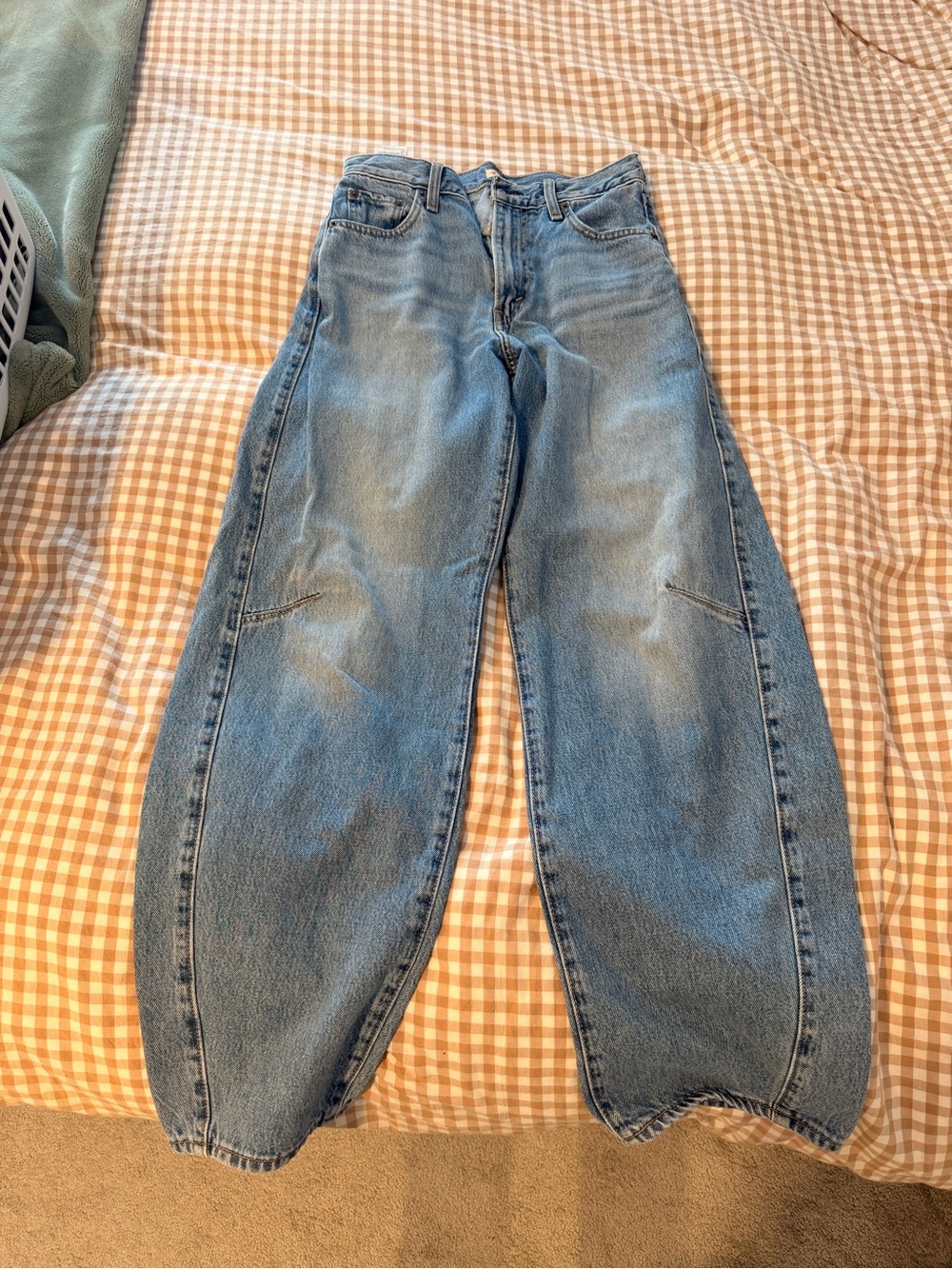 Levi's cinch barrel Jeans size 26